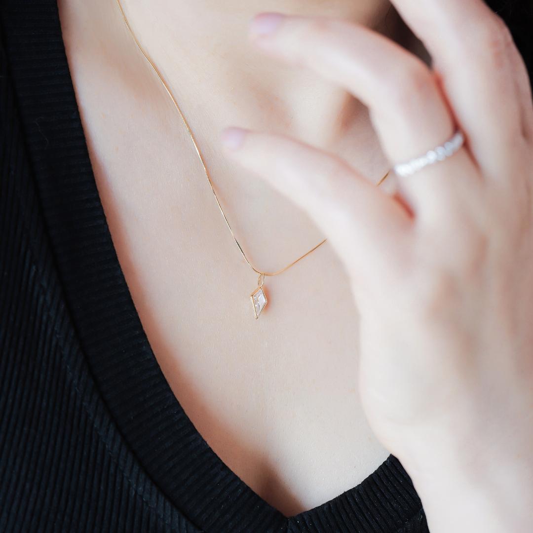 1ct菱型ペンダントトップ（4週間発送）