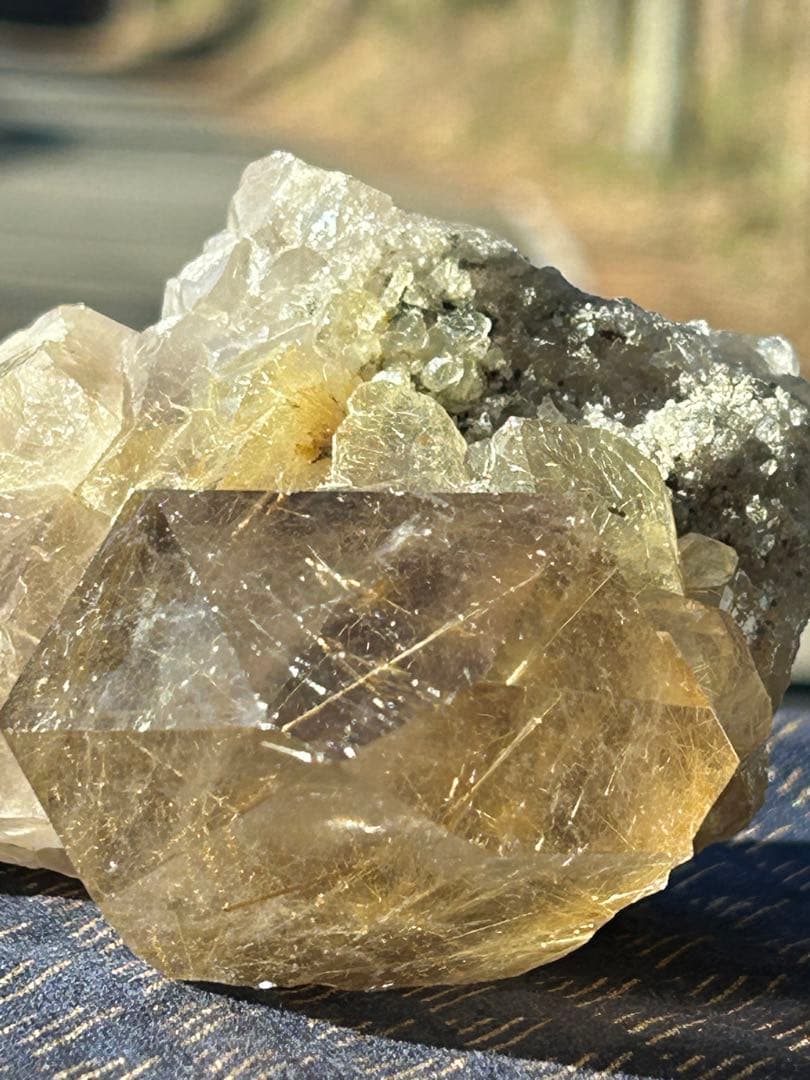 ルチレイテッドクォーツ原石AAAAA天然石母岩付　最高品質‼️大特価SALE