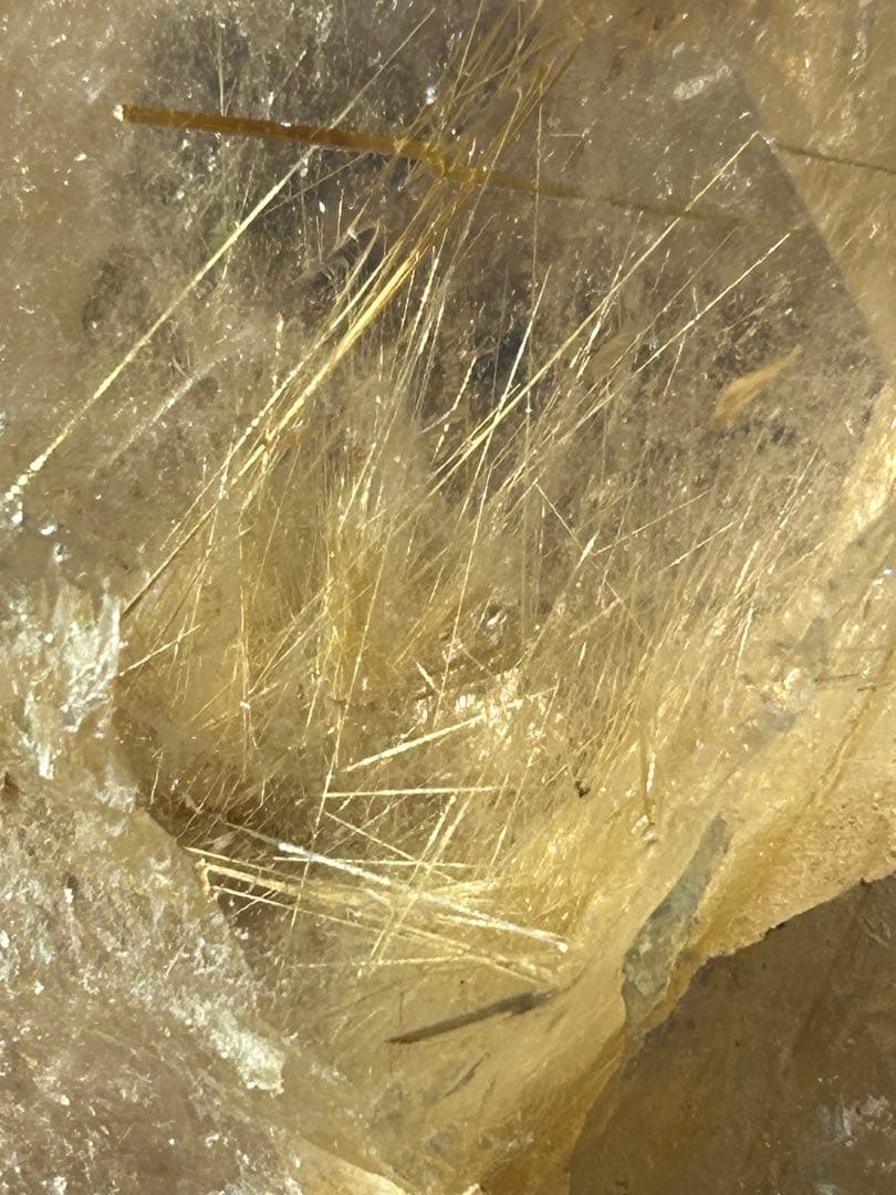 ルチレイテッドクォーツ原石AAAAA天然石母岩付　最高品質‼️大特価SALE