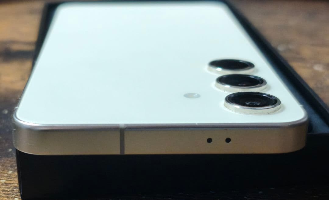 Samsung Galaxy S24 アンバーイエロー 本体 256GB