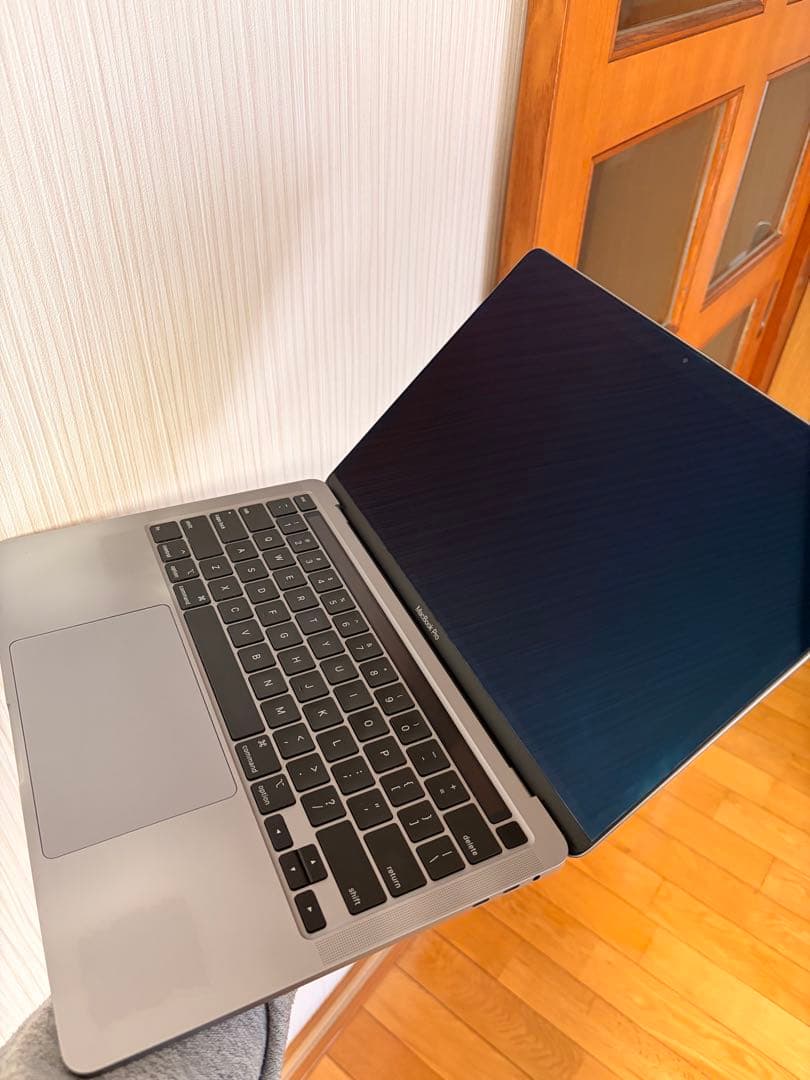 MacBook本体 MacBook Pro 13 2020 Core i7 32GB SSD4TB