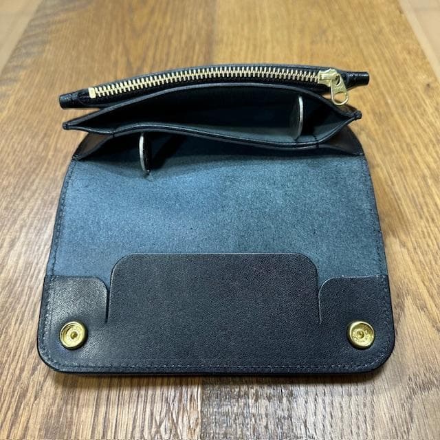 廉　ミドルトラッカーウォレット　栃木レザーブラック真鍮