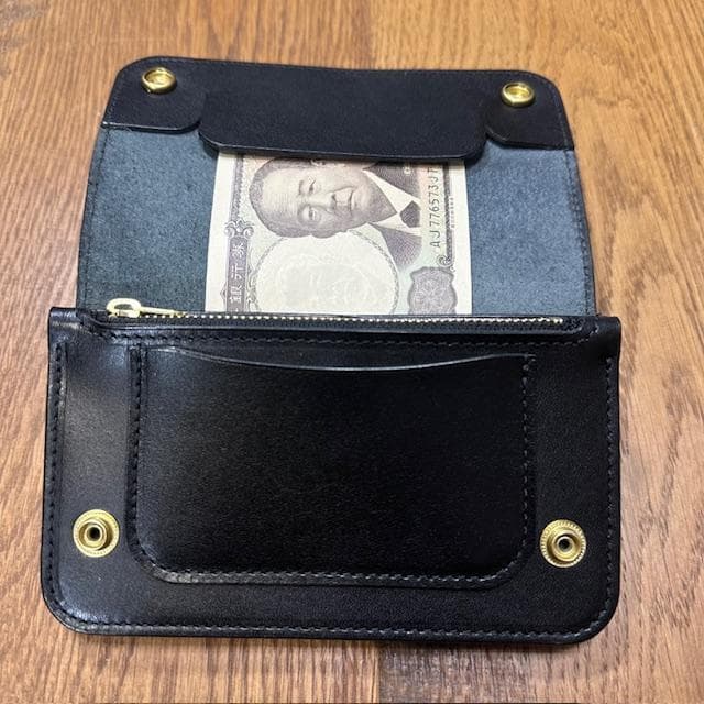 廉　ミドルトラッカーウォレット　栃木レザーブラック真鍮