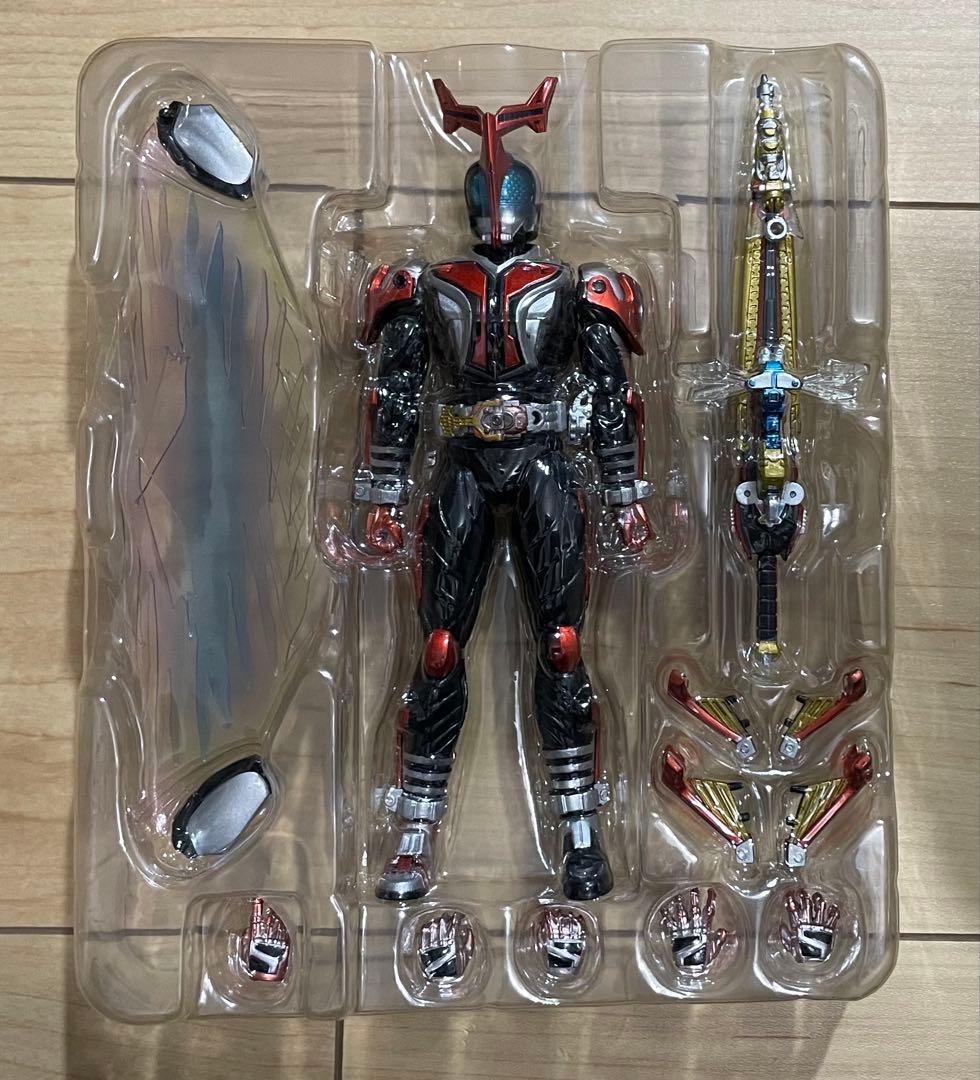 S.H.Figuarts 仮面ライダーカブト ハイパーフォーム フィギュアーツ