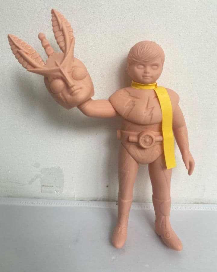 イナズマン　未塗装 面取れ　ソフビ 約25cm