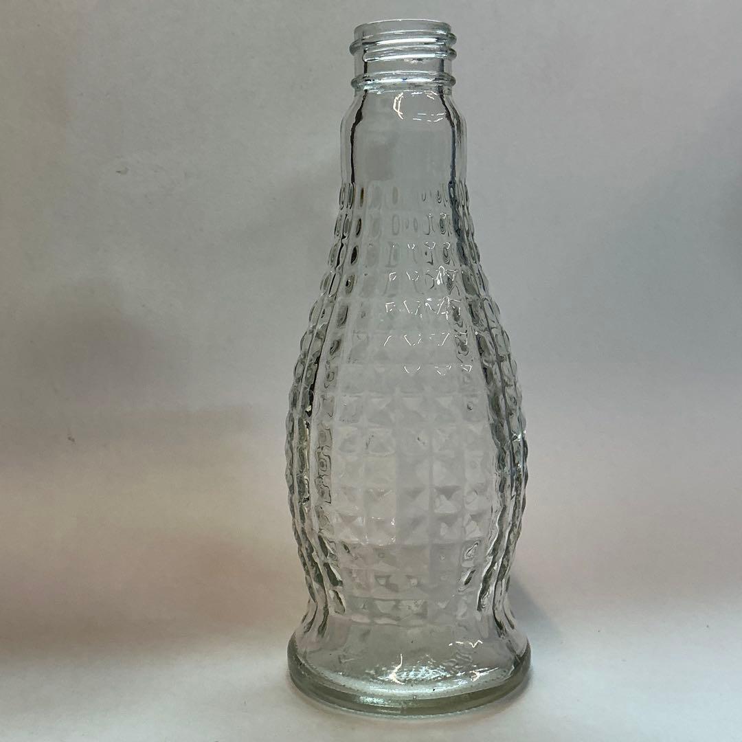 ヴィンテージ　ガラス瓶　エンボス　ダイヤモンドカット