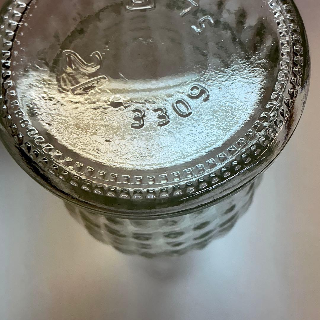 ヴィンテージ　ガラス瓶　エンボス　ダイヤモンドカット