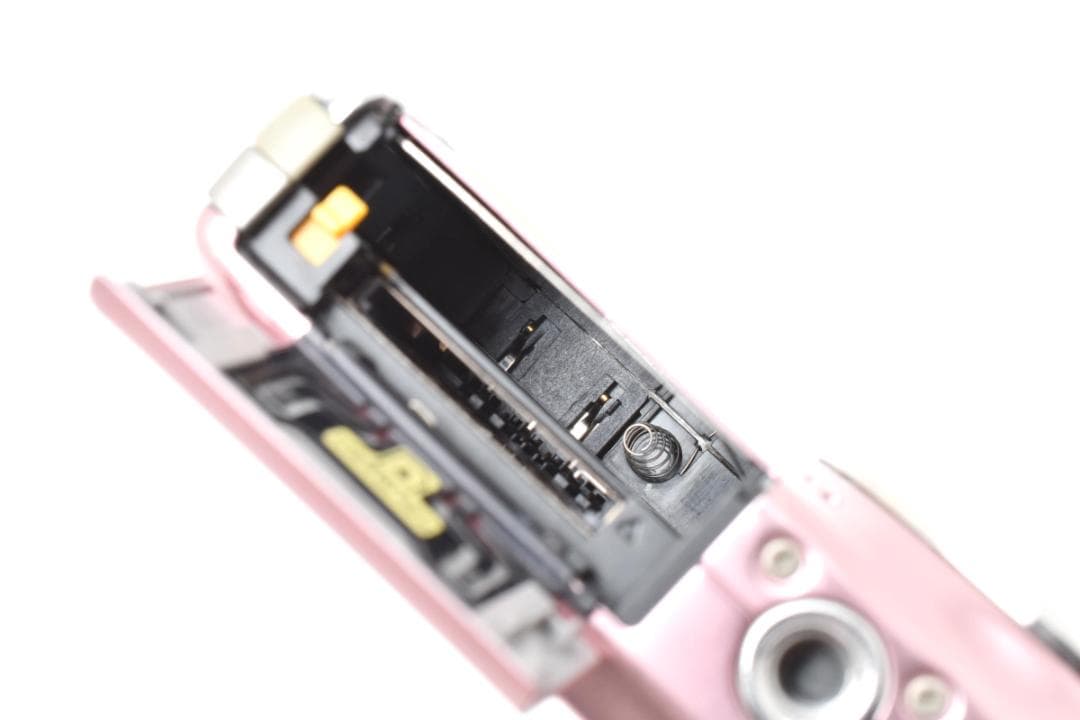 美品　FUJIFILM FinePix F70EXR ピンク ＃A485