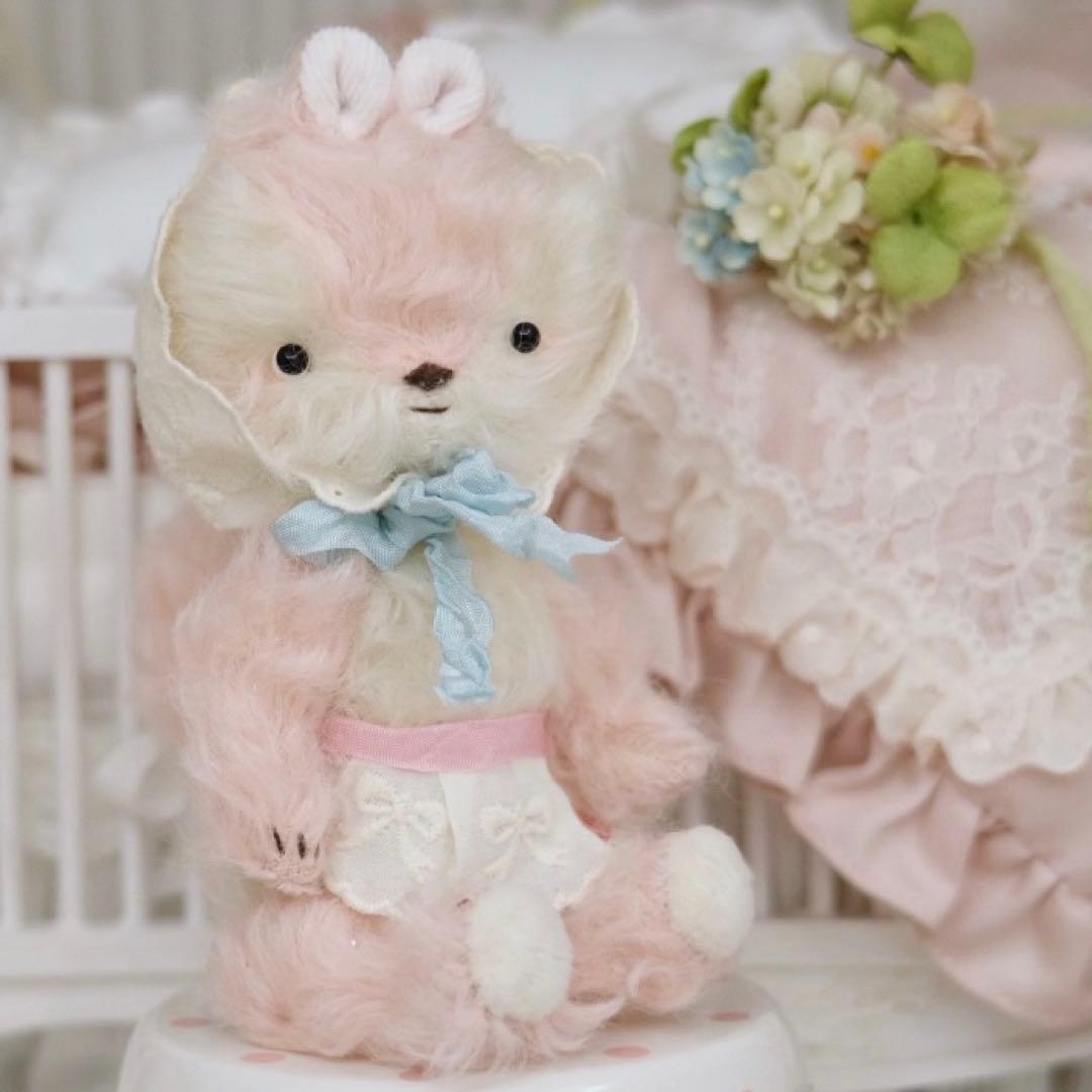 ピンク色のリスちゃん ぬいぐるみ 部屋飾り ロリィタ 海外作家様 ハンドメイド