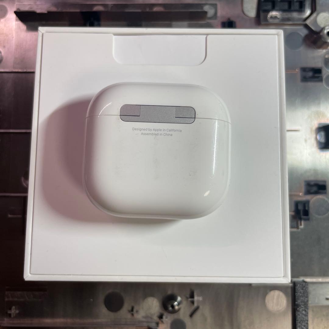 Apple AirPods 第4世代　ANC 充電ケース