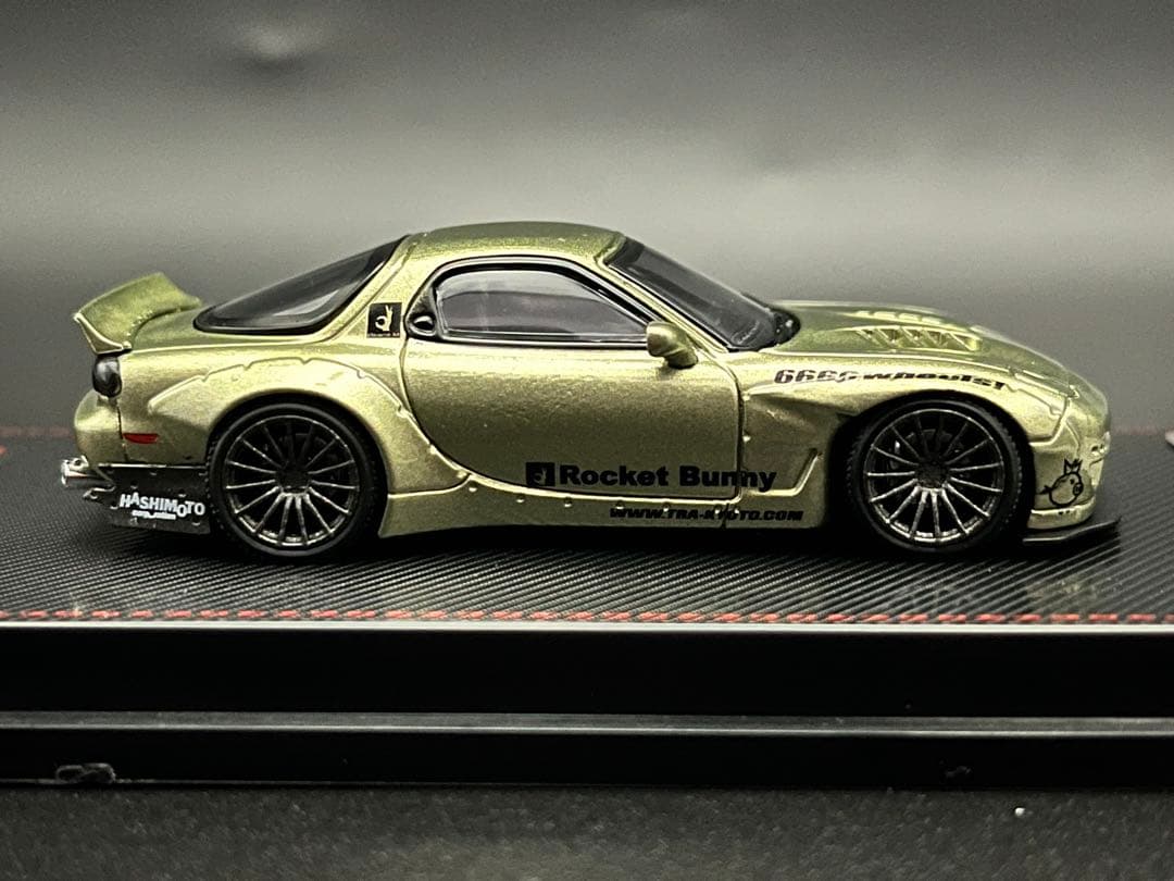 イグニッションモデル1/64 RX-7 FD ロケットバニー