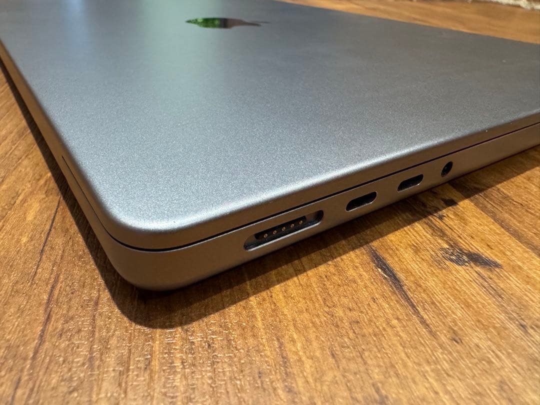 14インチMacBook Pro M1 スペースグレイ