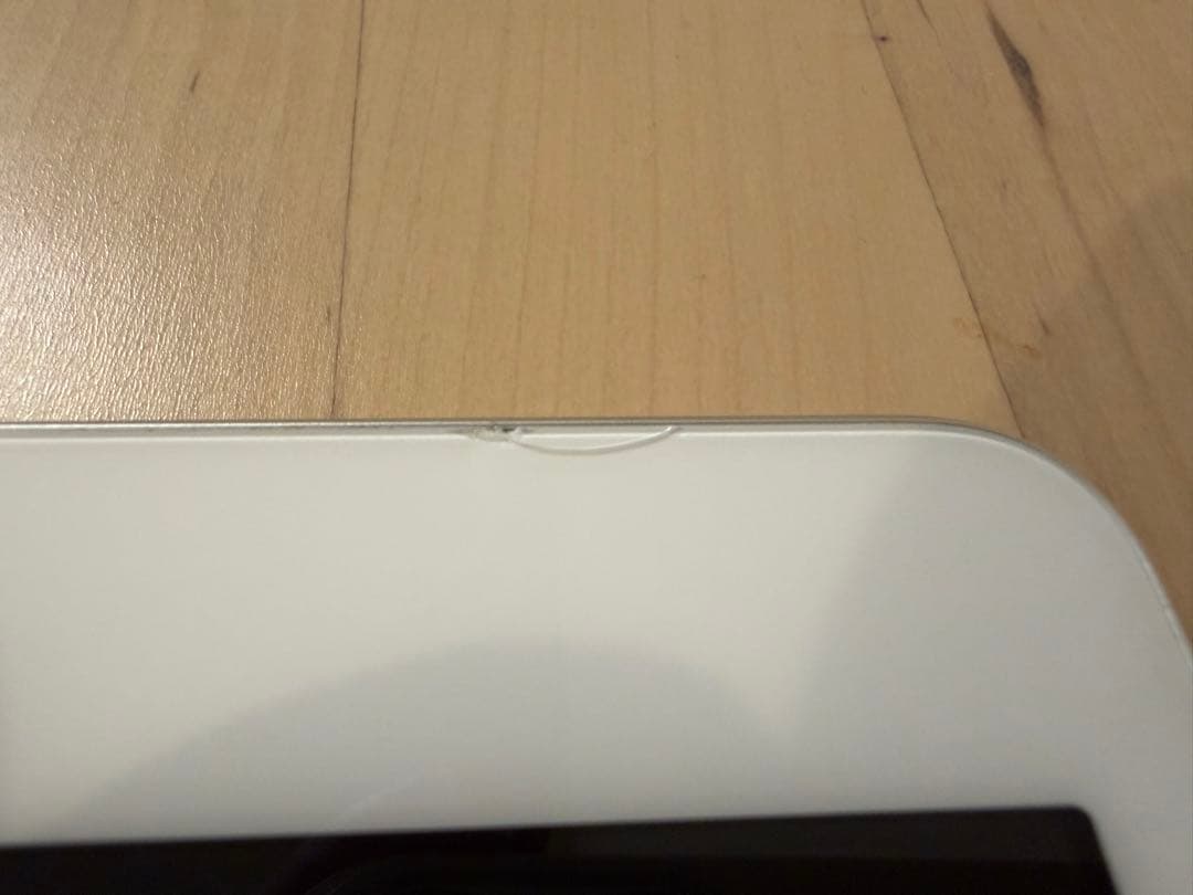 Apple iPad シルバー 本体　第8世代　32GB