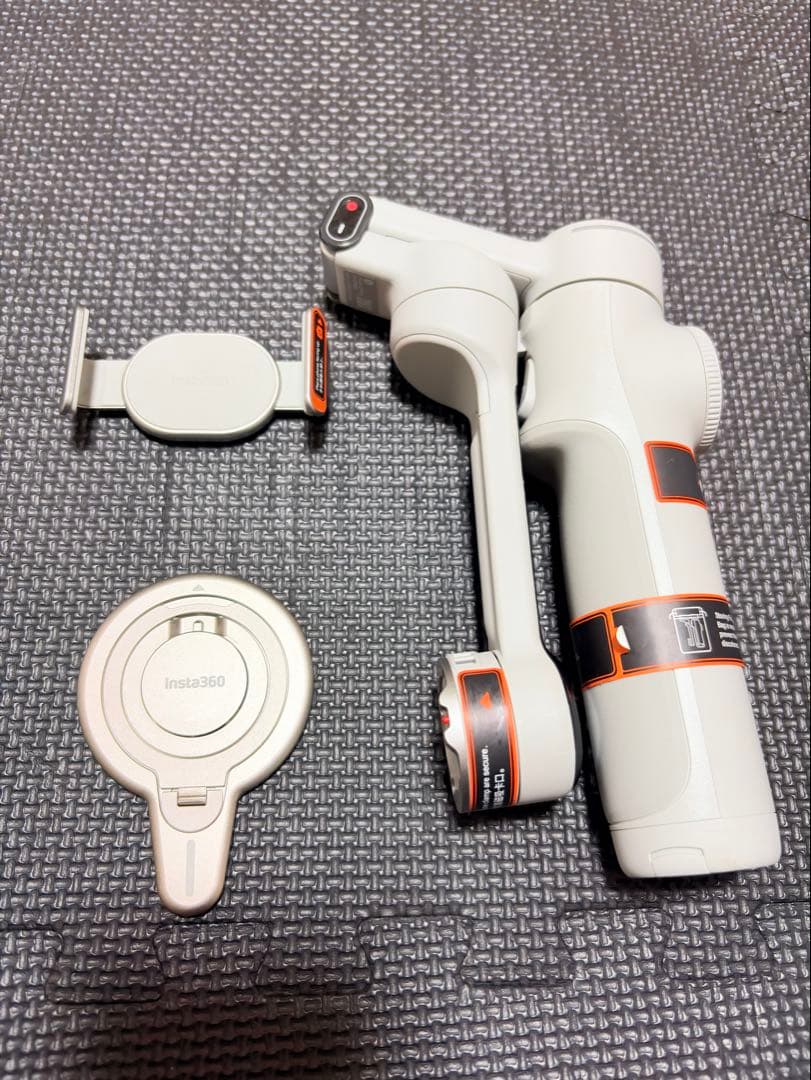 Insta360 Flow 2 Pro（美品、磁気スマートフォンマウント付）