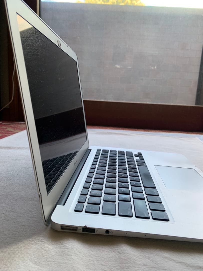 ジャンク品✴︎MacBook Air (13-inch, 2017) A1466