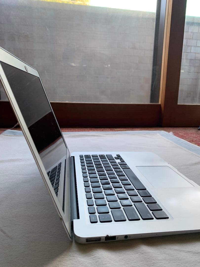 ジャンク品✴︎MacBook Air (13-inch, 2017) A1466