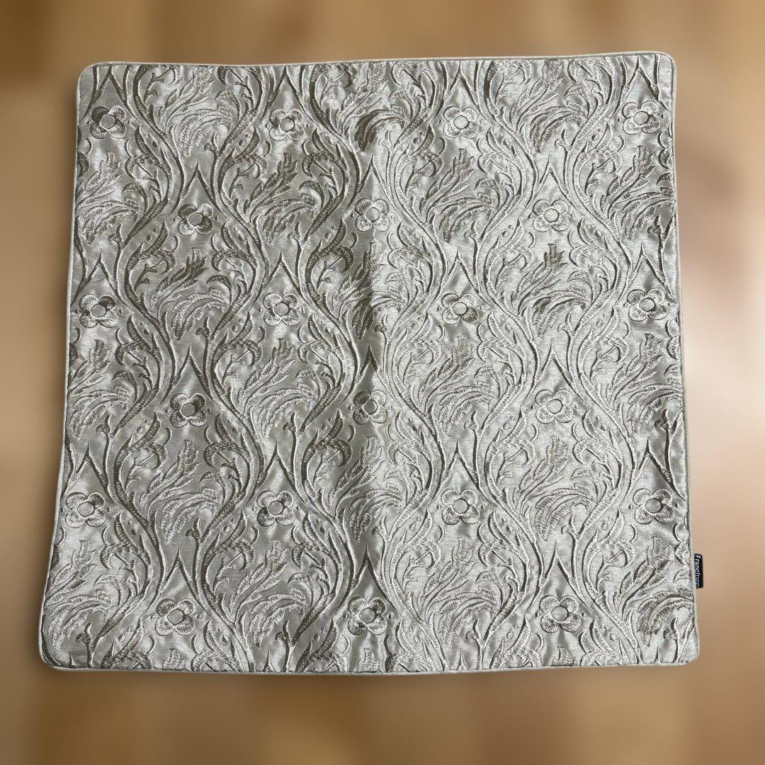 Francfranc クッションカバー 2枚セット レーヨン100% 刺繍