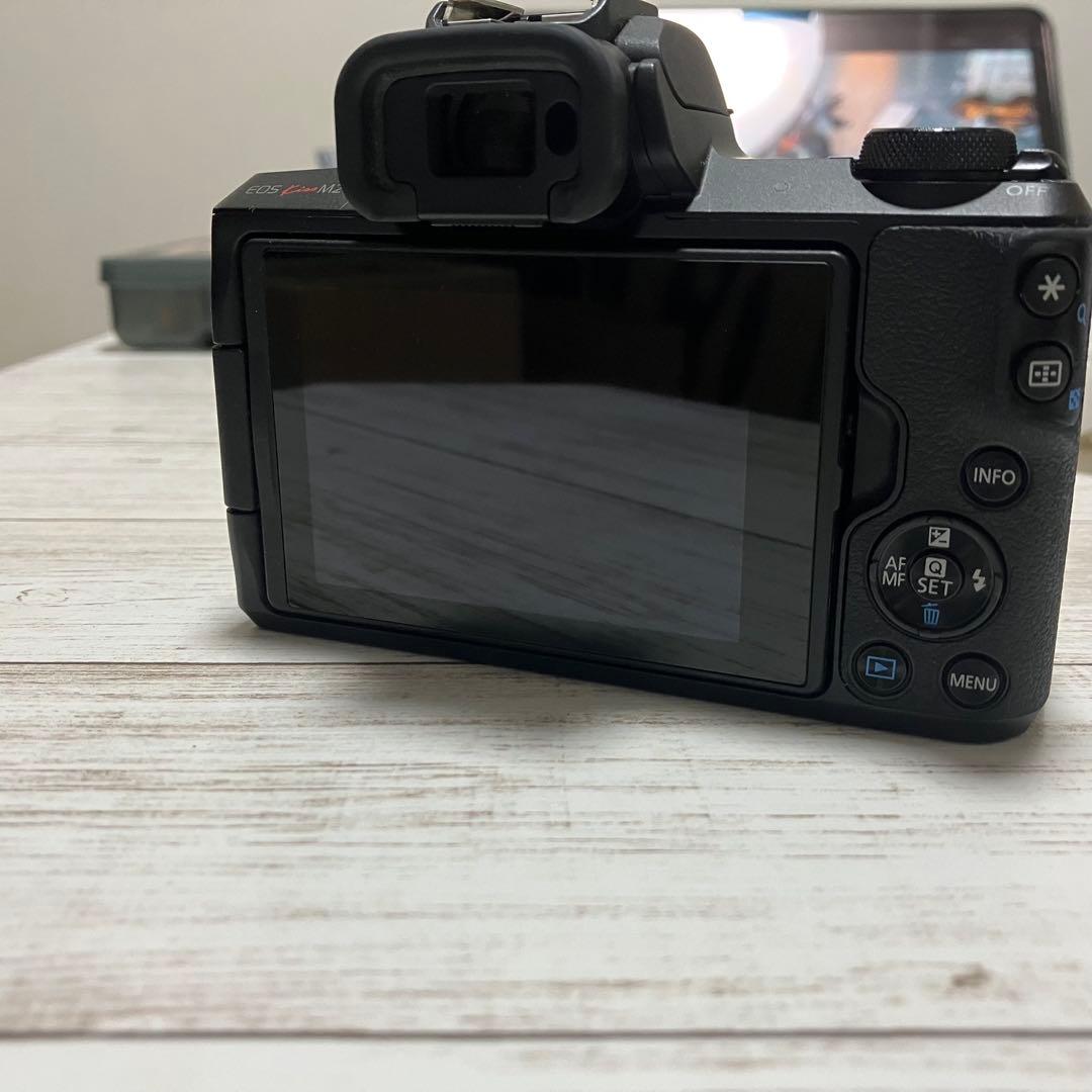 Canon EOS ミラーレスカメラ 標準レンズキット　EOS kiss m2