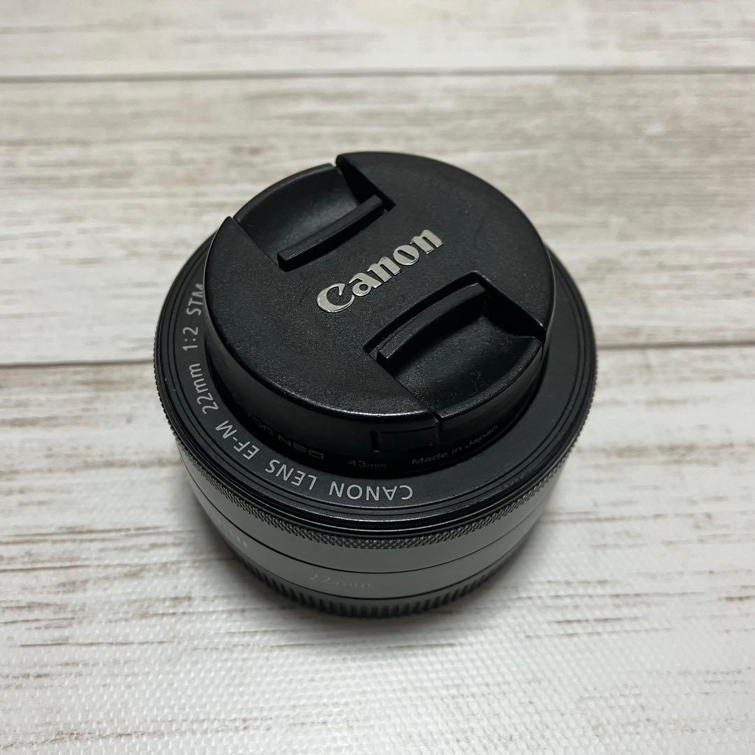 Canon EOS ミラーレスカメラ 標準レンズキット　EOS kiss m2