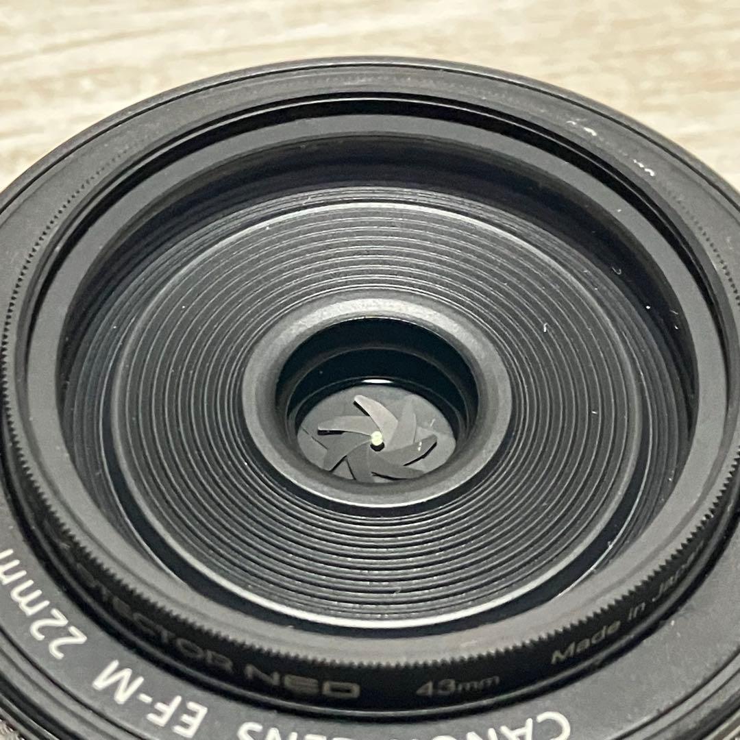 Canon EOS ミラーレスカメラ 標準レンズキット　EOS kiss m2