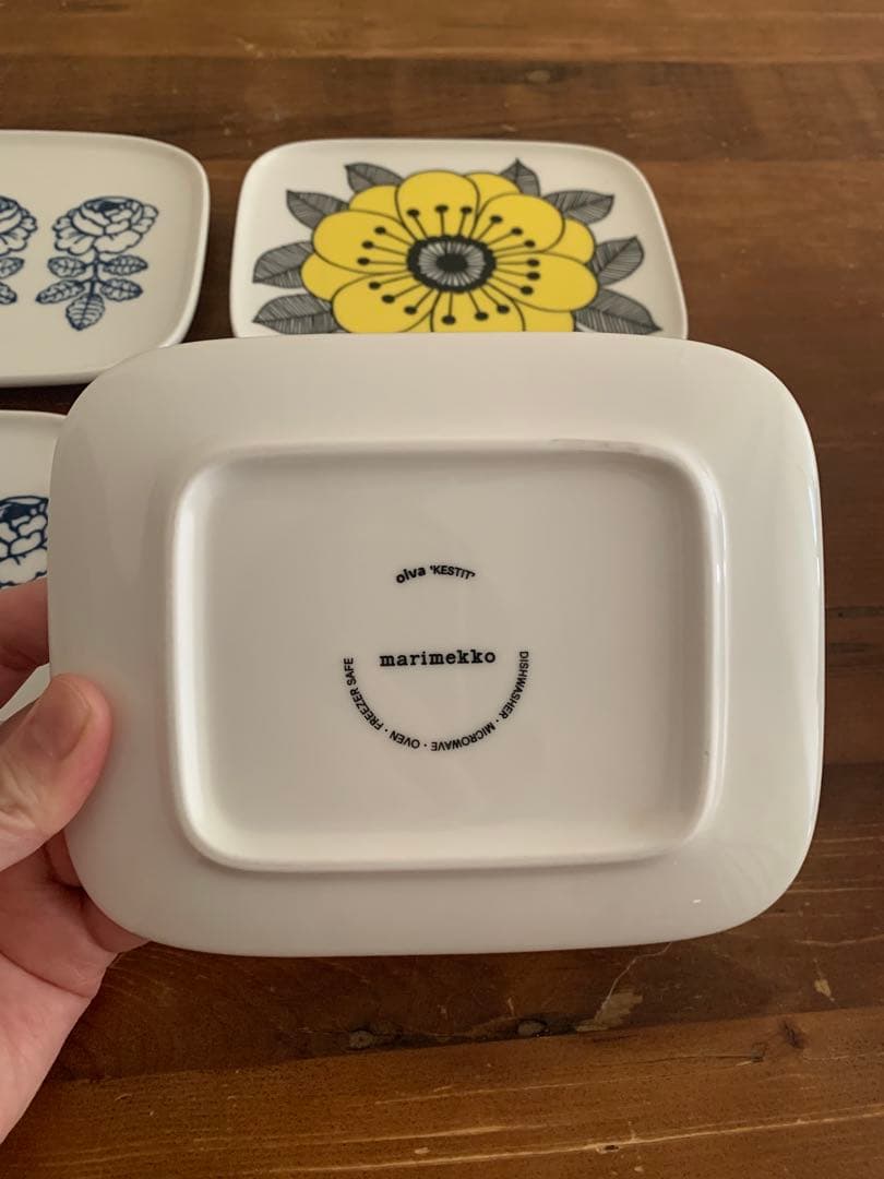 マリメッコ　marimekko お皿　４枚セット