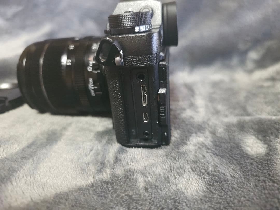 Fujifilm X-T2ボディ+XF18-55f2.8-4 訳あり