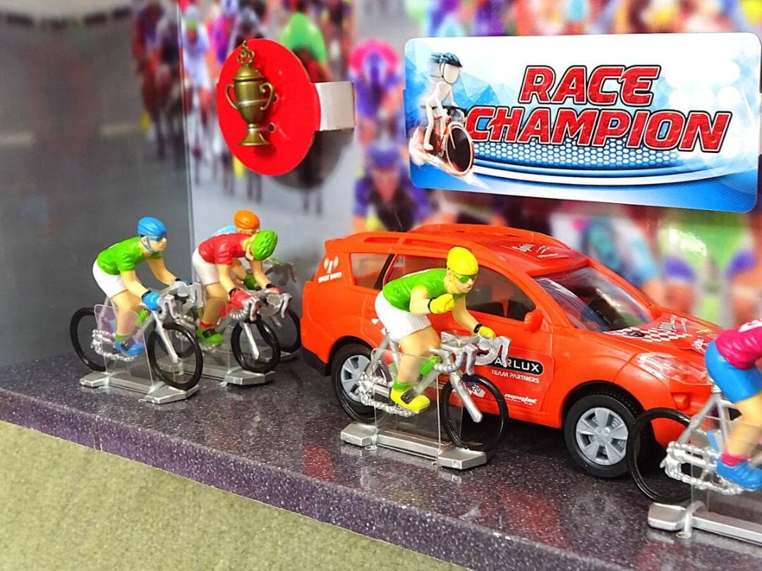 箱幅40ｃｍ 1/32 ツールドフランス Set 車両と7人の競技者フィギュア