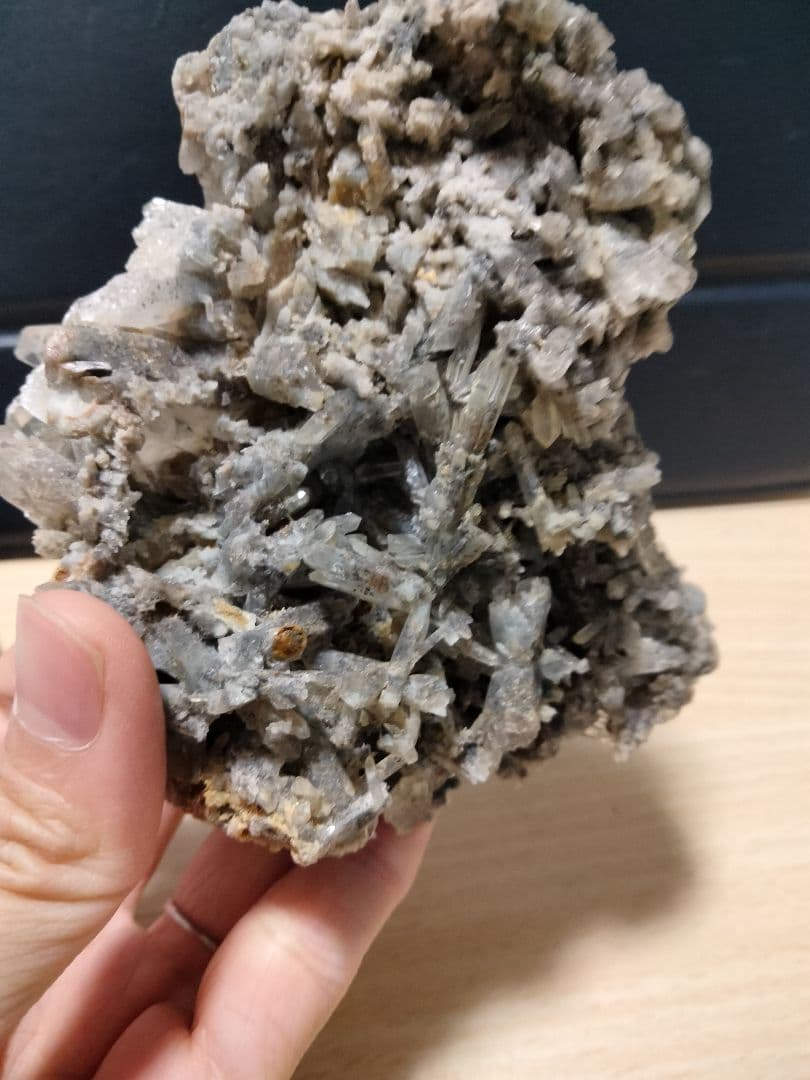 埼玉県秩父市中津川 秩父鉱山 橋掛沢　水晶クラスター 番号3