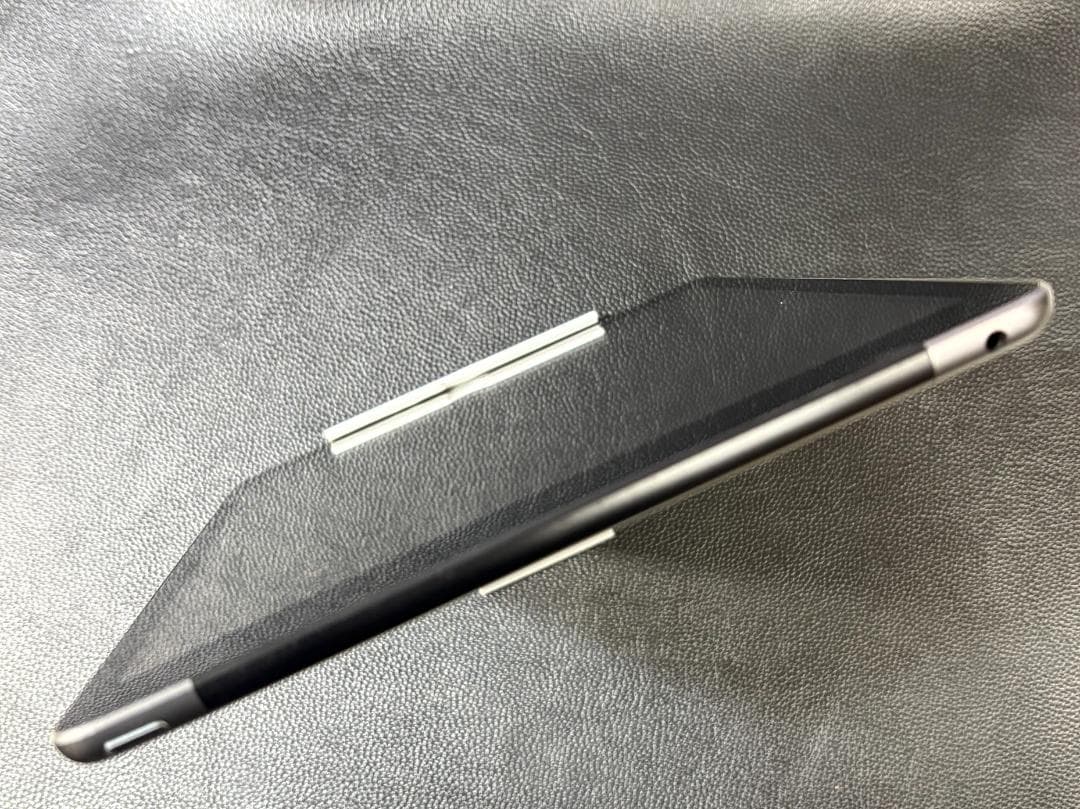 iPad 第7世代 Wi-Fi + Cellular 32GB スペースグレイ