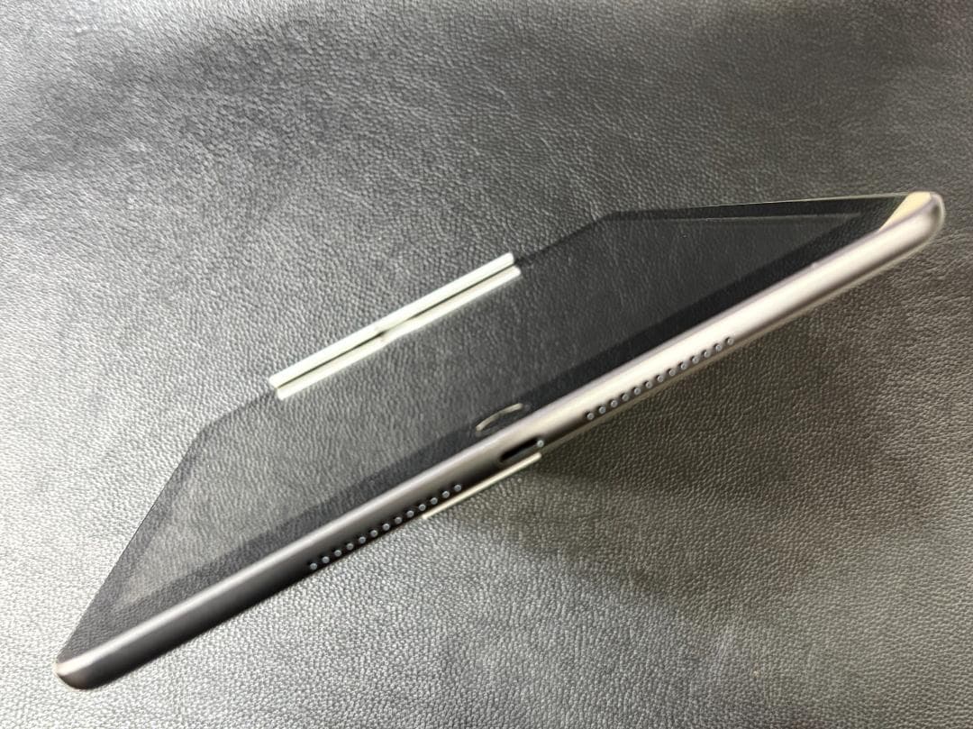iPad 第7世代 Wi-Fi + Cellular 32GB スペースグレイ