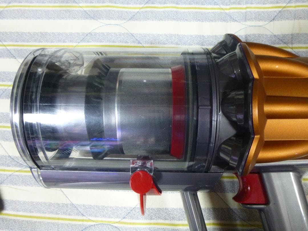 ダイソンSV18　動作確認済み　　目立つキズ無し　エコ54分　充電スタンド付属