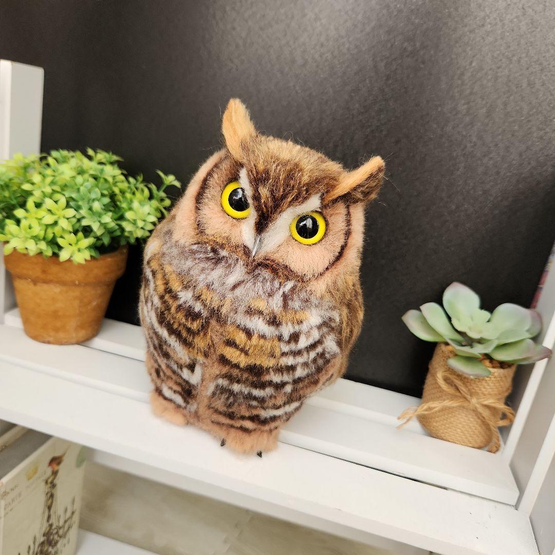 羊毛フェルト製置物　アメリカワシミミズク　高さ約19cm