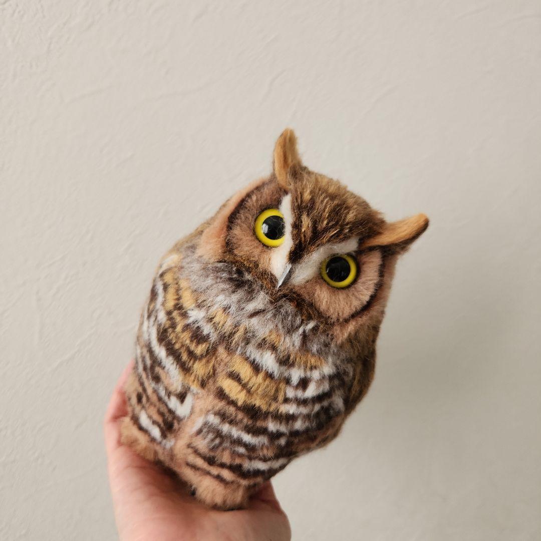 羊毛フェルト製置物　アメリカワシミミズク　高さ約19cm