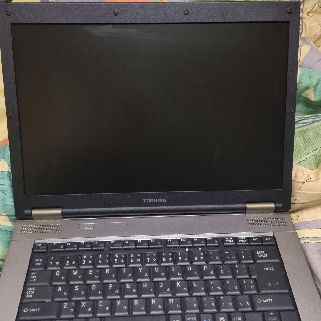 TOSHIBA ノートパソコン 本体．ウインドウズ7