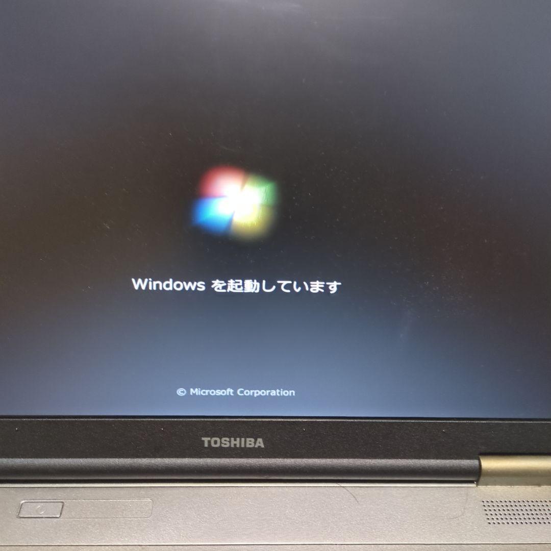 TOSHIBA ノートパソコン 本体．ウインドウズ7