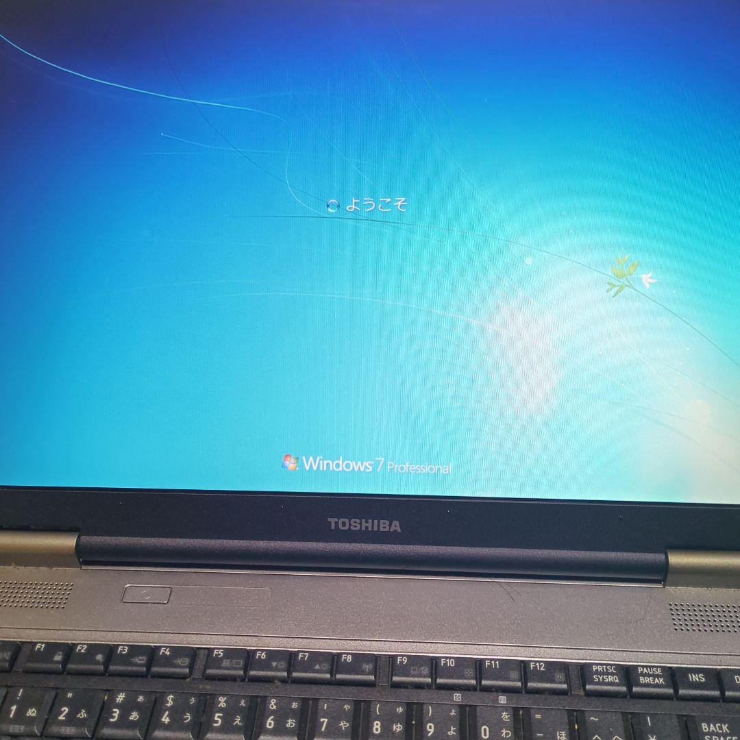 TOSHIBA ノートパソコン 本体．ウインドウズ7