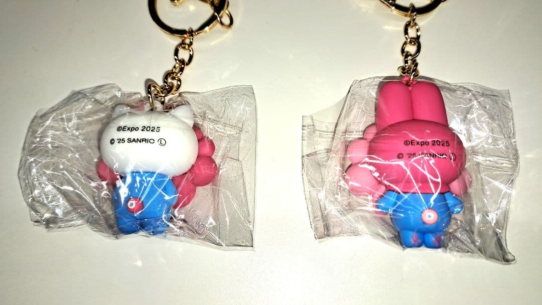 サンリオミャクミャク　パステルカラーキーホルダー　7個セット