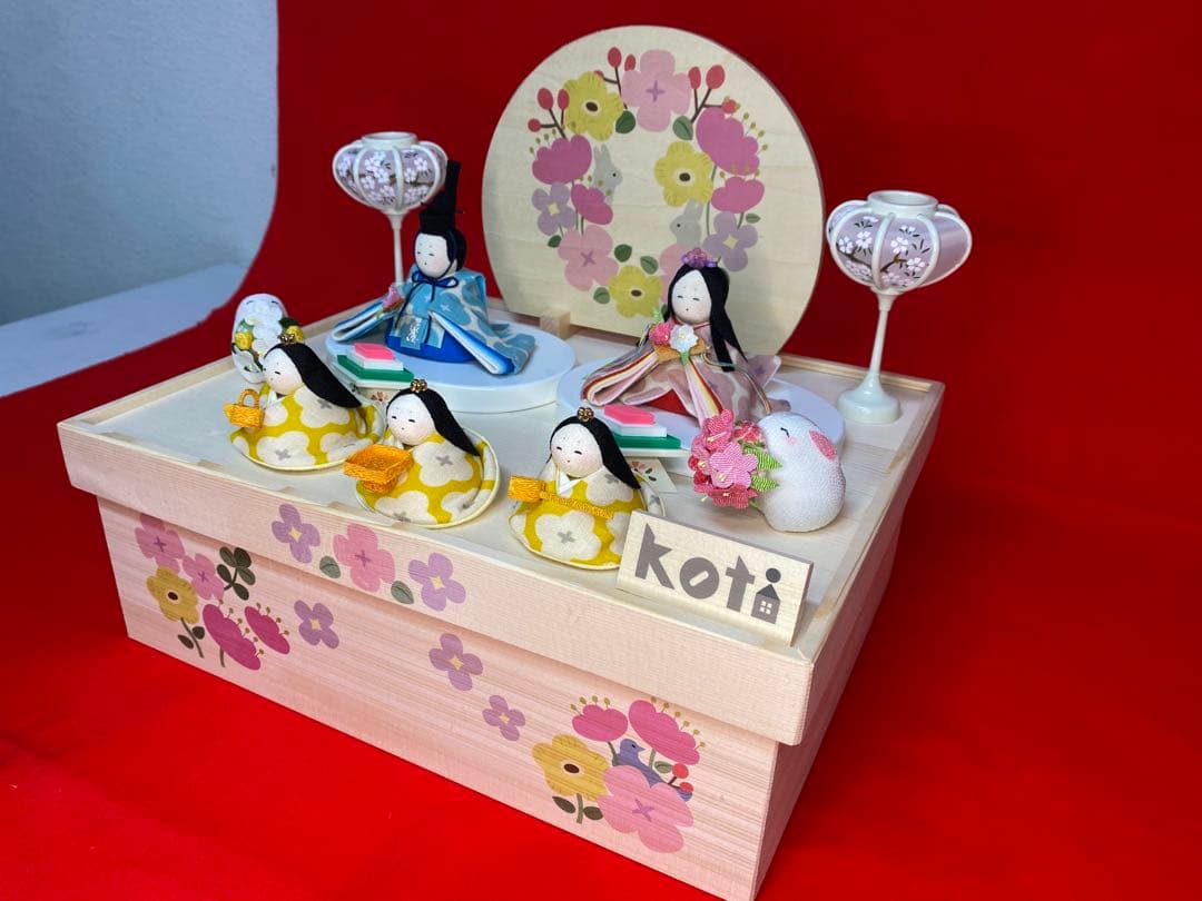 koti　雛人形　五人飾り収納セット・サイズ間口約３３×奥行約２４×高さ約２６㎝