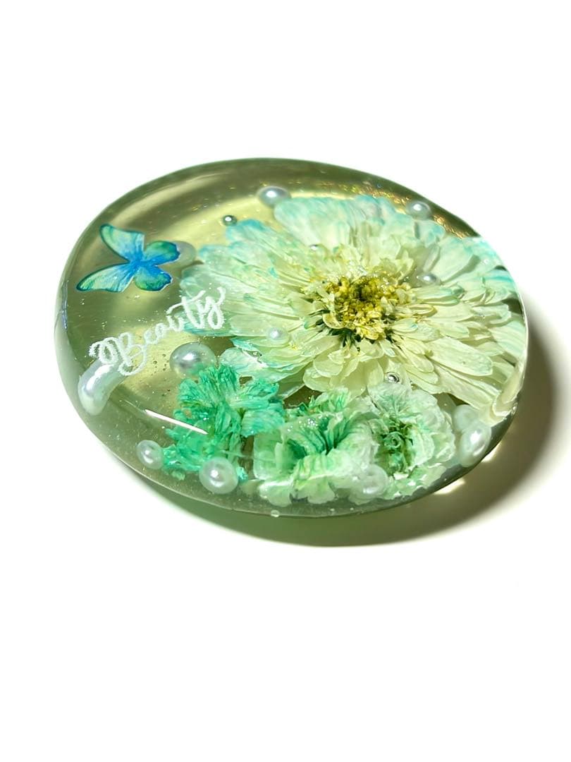 NO.2917淡緑な華˚✧₊⁎⁺˳✧༚ドライフラワー　レジンヘアゴム　ブローチ