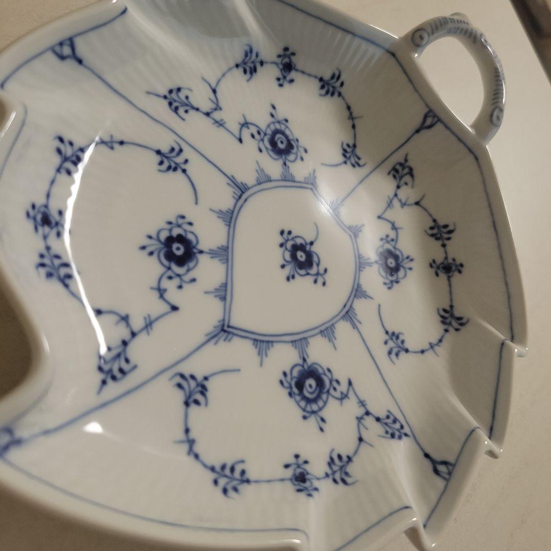 ロイヤルコペンハーゲン ブルーフルーテッド プレイン リーフディッシュ