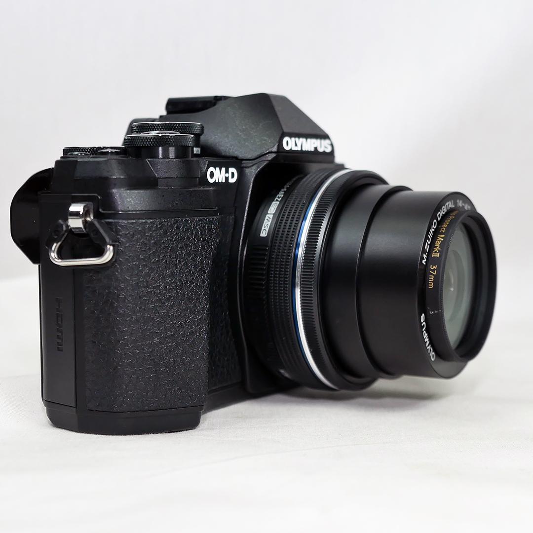オリンパス OM-D E-M10 Mark III EZダブルズームキット