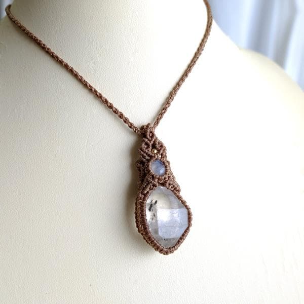両剣水晶原石・レインボームーンストーン マクラメ編みペンダントネックレス3515