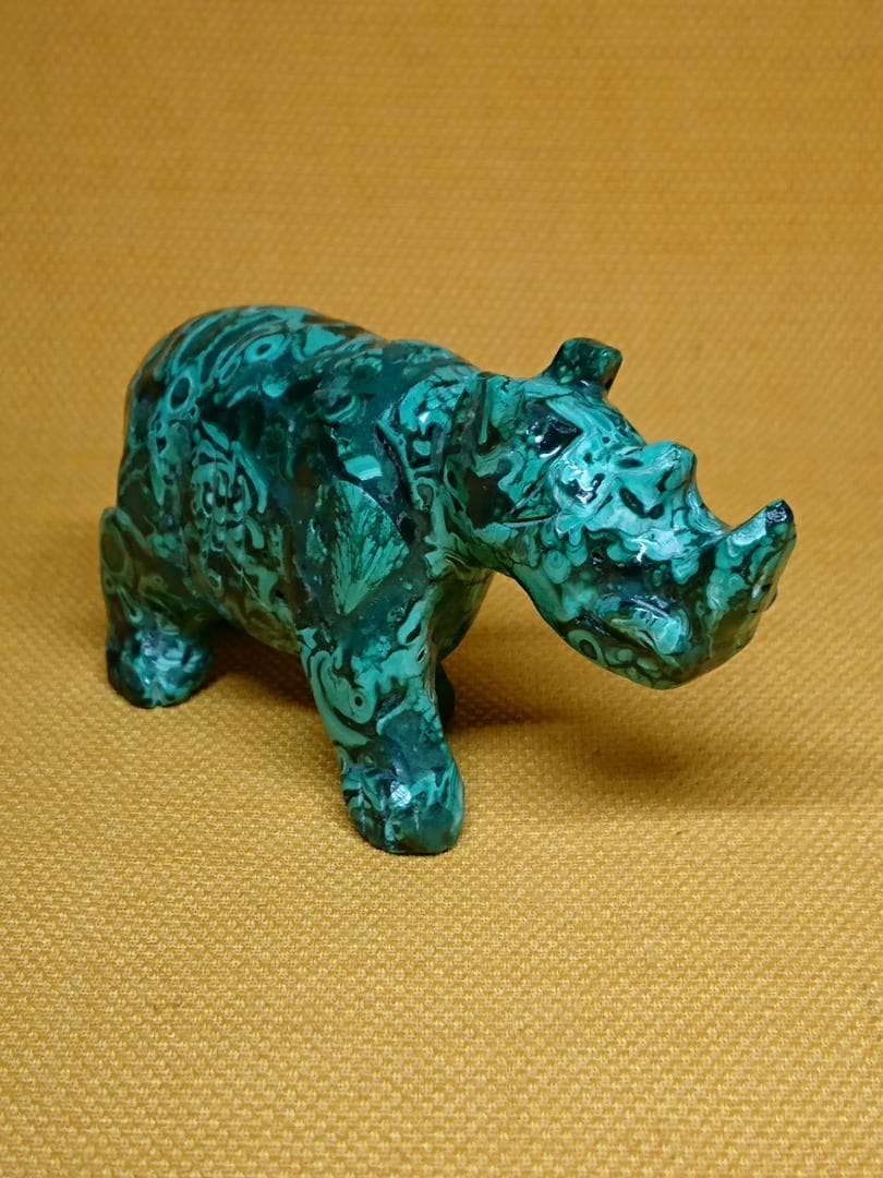 サイ　彫刻　天然石　彫像　オブジェ　置物　インテリア　工芸品　美術品　A3332