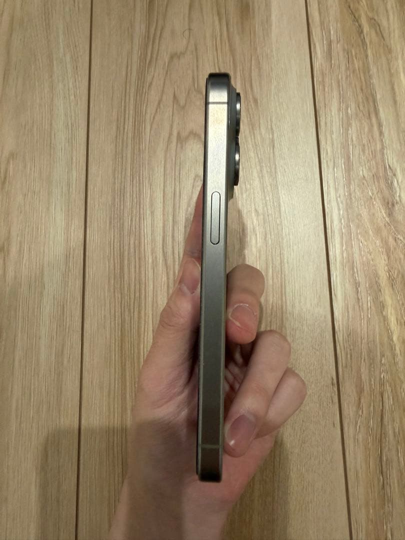 iPhone15pro 256GB ナチュラルチタニウム