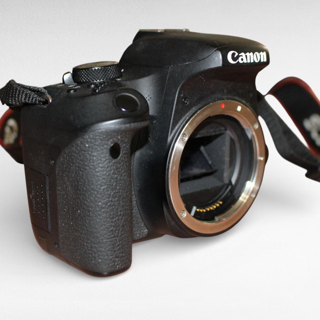 Canon キャノン EOS Kiss X9i レンズ付 2420万画素 動作品