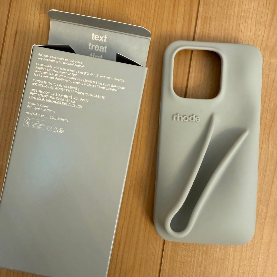 rhode lip case iPhone16Pro グレー