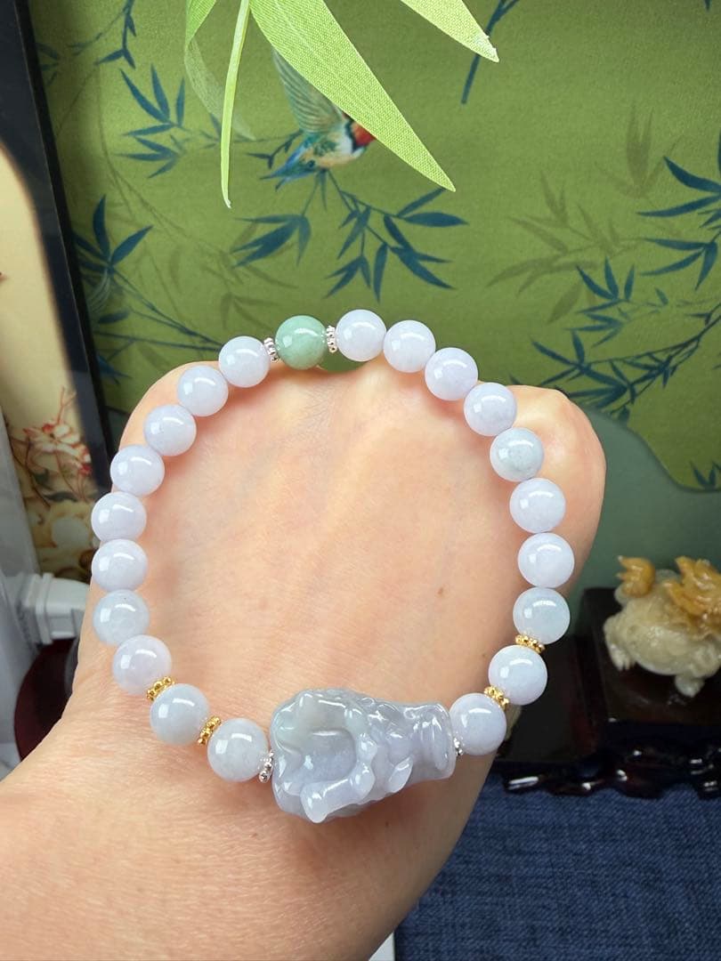 新年お祝い✨第一弾❣️ 天然A貨翡翠　開運龍神様ブレスレット