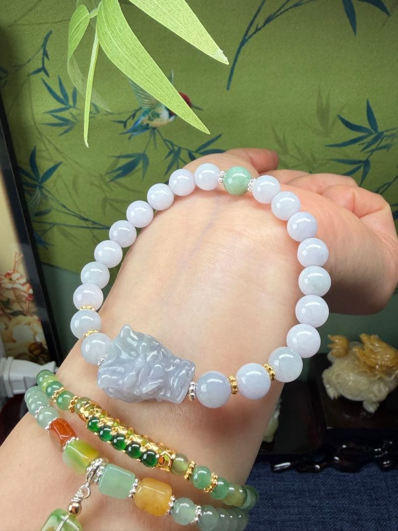 新年お祝い✨第一弾❣️ 天然A貨翡翠　開運龍神様ブレスレット