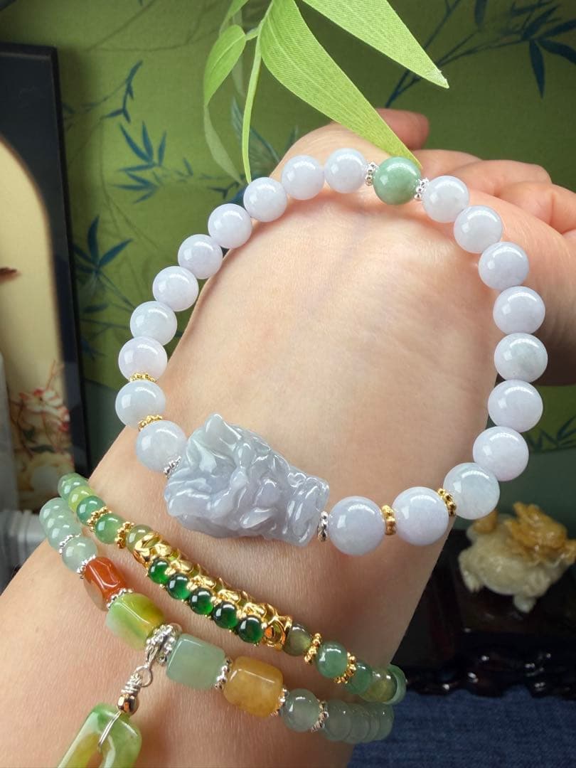 新年お祝い✨第一弾❣️ 天然A貨翡翠　開運龍神様ブレスレット