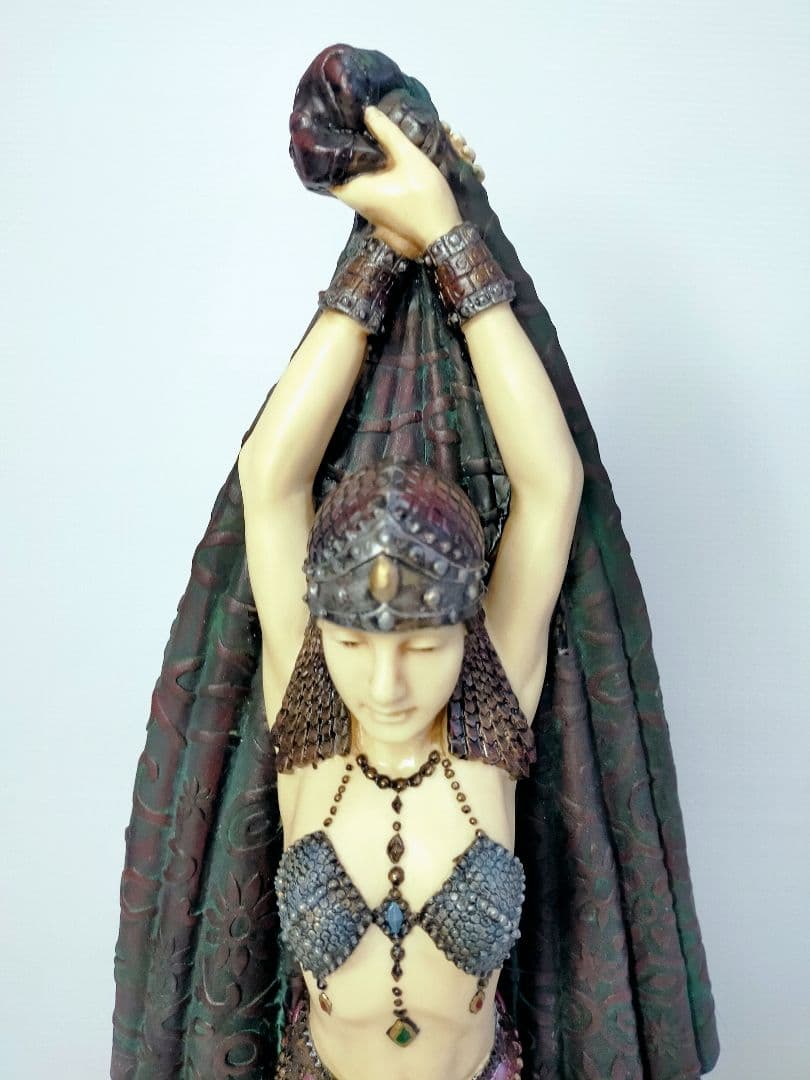 チパルス風女神　アールデコ調　レジン素材銅像